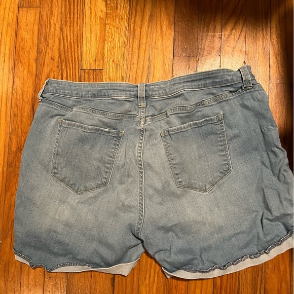 Women’s‎ Arizona Jean Co denim distressed jean shorts size 19 - Picture 4 of 5
